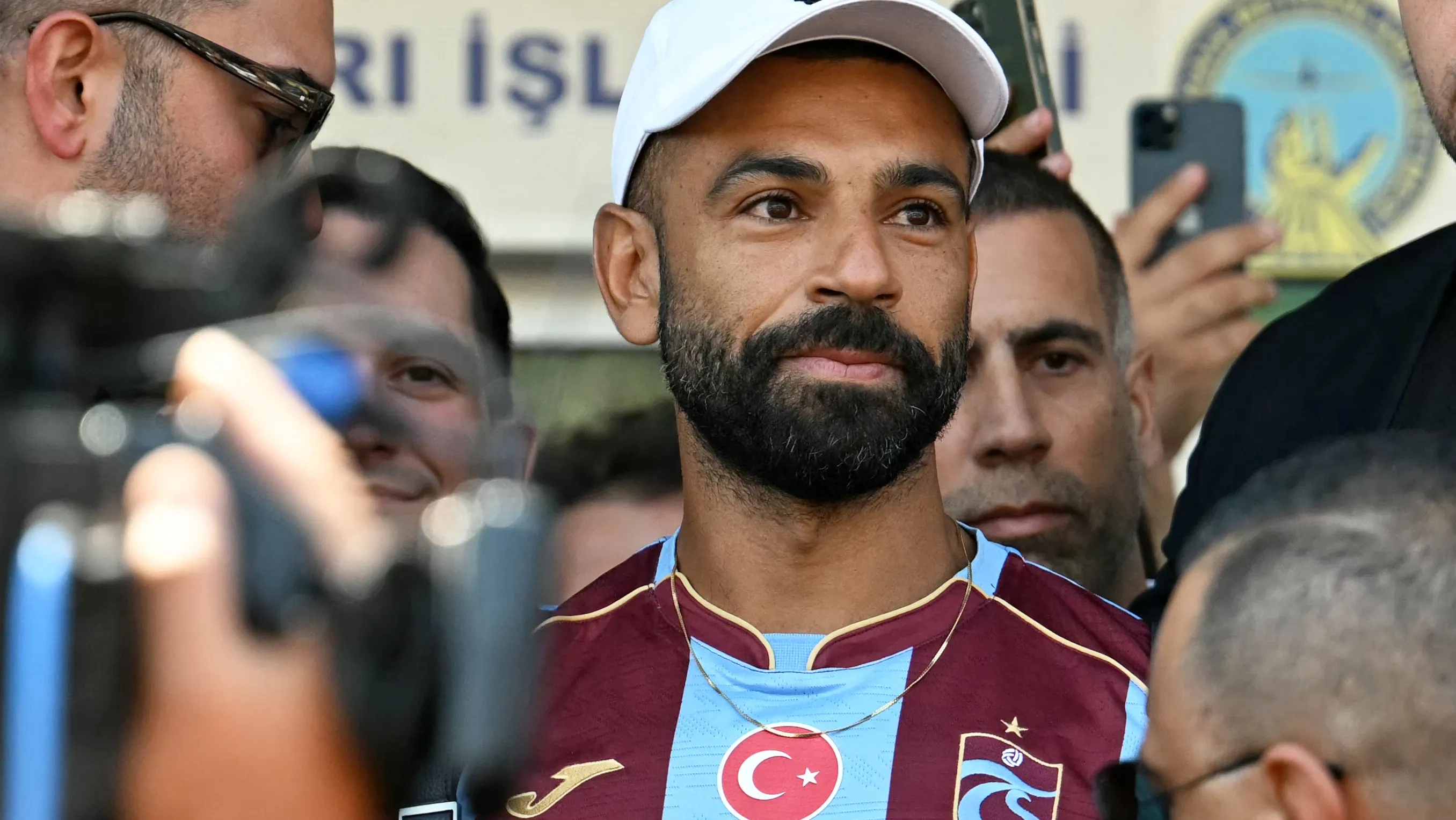 萨拉赫正式加盟特拉布宗体育,签约两年含特殊条款