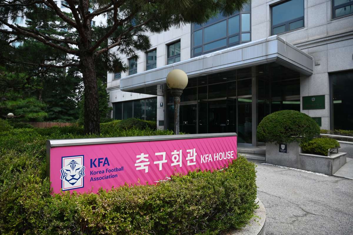 警方突袭韩国足协,调查洪明甫任命程序及世界杯溃败责任