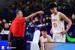 媒体人:杨瀚森远未达期待 赵继伟表现不合格 郭指导担输球首锅